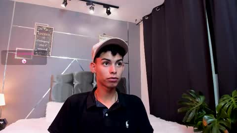 Snapshot of sky_jules chatting on November 2025 03:27:02 AM Daniel online show from November 2025 03:27:02 AM