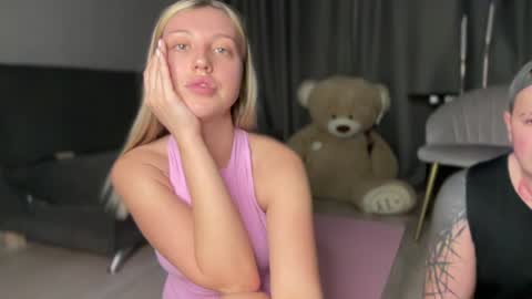 Snapshot of skyffi chatting on February 2025 06:53:01 PM GARRY AND SOPHIA online show from February 2025 06:53:01 PM