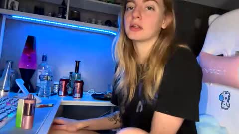 Sky  online show from December 2025 04:29:02 AM