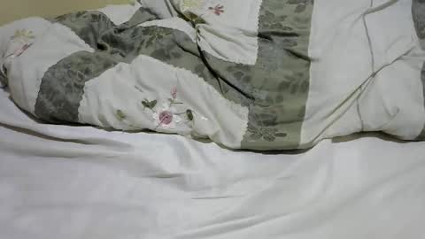 Snapshot of skylar2544 chatting on October 2025 06:31:01 PM skylar2544 online show from October 2025 06:31:01 PM