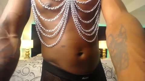 SKYLERBIGXXX online show from May 2026 05:03:02 AM