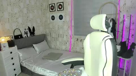 Snapshot of slaughtyalexxx chatting on February 2025 05:55:02 AM Alexandria my love online show from February 2025 05:55:02 AM