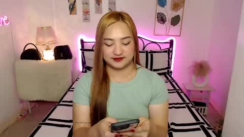Snapshot of slave_amanda69 chatting on June 2026 05:02:01 AM Queen Cyrine online show from June 2026 05:02:01 AM