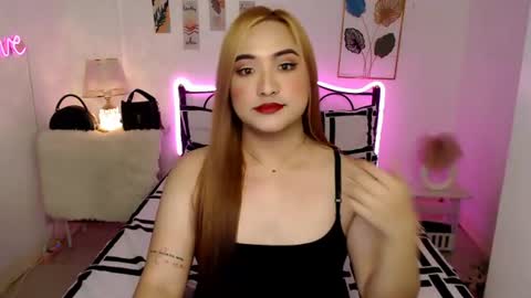 Snapshot of slave_amanda69 chatting on June 2026 12:55:02 AM Queen Cyrine online show from June 2026 12:55:02 AM