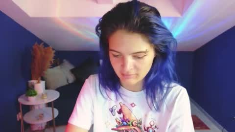 Emilia online show from October 2025 09:04:01 PM