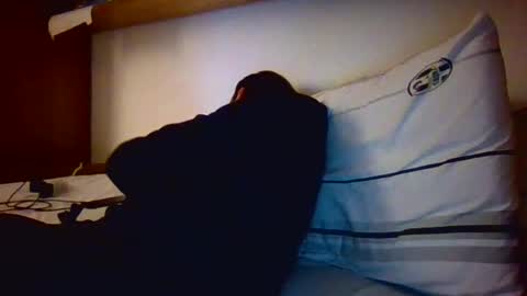 Snapshot of slevin1983 chatting on December 2024 05:37:02 PM slevin online show from December 2024 05:37:02 PM