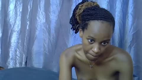 Snapshot of slim_alicia chatting on October 2025 05:25:02 PM Alicia online show from October 2025 05:25:02 PM