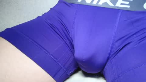 slimhungyvng online show from July 2026 06:12:01 PM