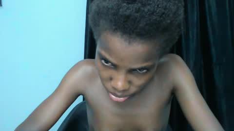Snapshot of slimzyxdoll chatting on March 2025 10:43:01 PM slimzyxdoll online show from March 2025 10:43:01 PM