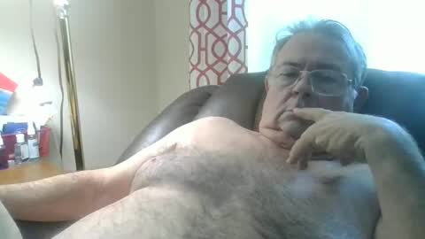 Snapshot of slippery_duck chatting on January 2025 02:24:02 PM slippery_duck online show from January 2025 02:24:02 PM