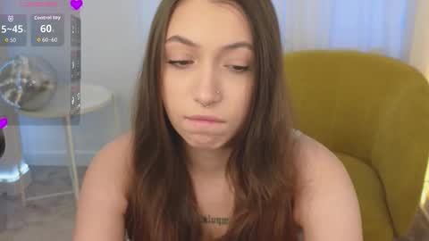 Snapshot of slow_flower chatting on November 2025 12:23:02 PM Emilia online show from November 2025 12:23:02 PM