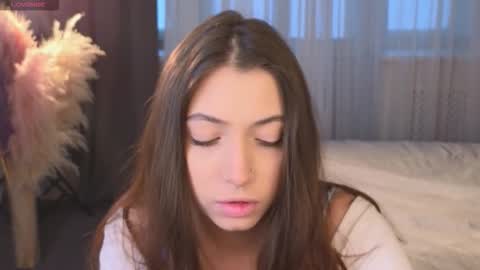 Snapshot of slow_flower chatting on November 2025 12:16:02 PM Emilia online show from November 2025 12:16:02 PM