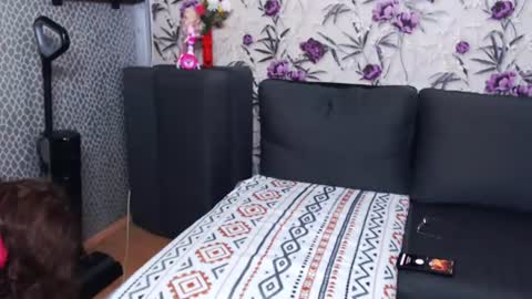 slutihmami online show from June 2026 07:10:01 AM