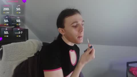 Snapshot of sluttyhorrorparty chatting on May 2026 04:13:02 PM Natsu online show from May 2026 04:13:02 PM