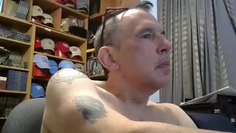 Snapshot of sluttyslave81 chatting on November 2025 07:31:02 AM sluttyslave81 online show from November 2025 07:31:02 AM