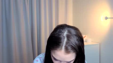 Lily online show from December 2025 01:07:01 PM