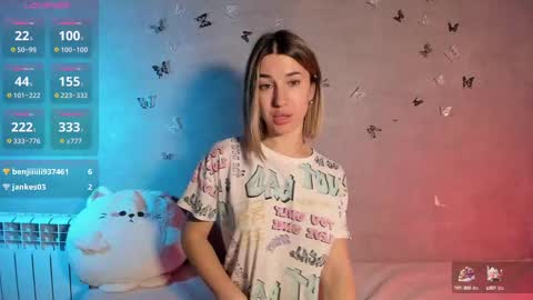 Snapshot of smaillev chatting on February 2025 09:20:02 PM Melani online show from February 2025 09:20:02 PM