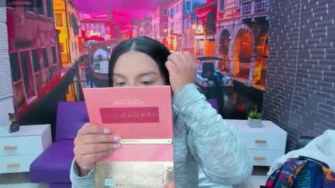 Snapshot of small__naughty chatting on November 2025 01:33:02 PM Mariana Torres online show from November 2025 01:33:02 PM