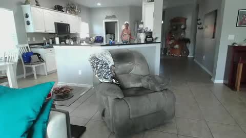 Daddy online show from February 2025 01:51:02 PM