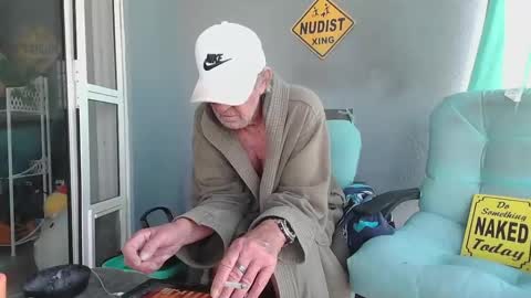 Daddy online show from March 2025 01:17:01 PM