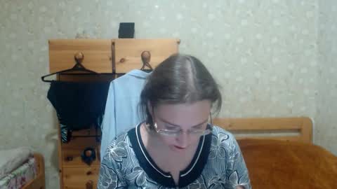 smart_rose online show from December 2025 05:19:02 PM