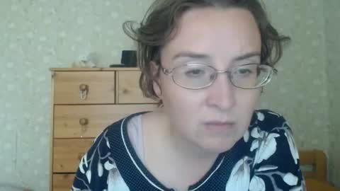 smart_rose online show from June 2026 12:22:01 PM