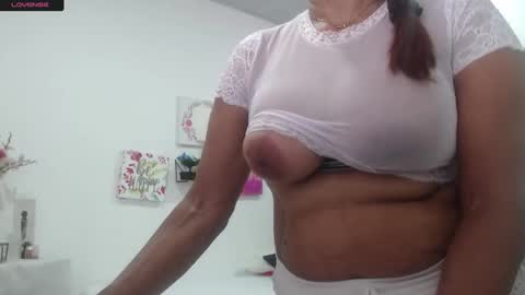 Smileth online show from September 2025 12:49:02 PM