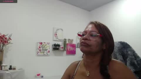 Smileth online show from October 2025 12:36:02 PM