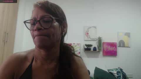 Smileth online show from November 2025 12:23:02 PM