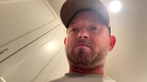 smokeymt420 online show from October 2025 02:42:01 AM