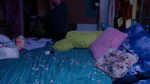 DIAN dee-ann online show from December 2024 04:20:01 PM