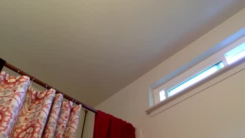 smoothstrik3r online show from October 2025 04:28:01 PM