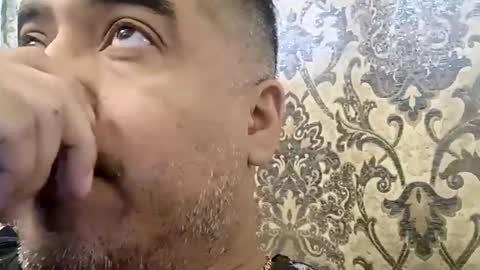 Snapshot of smoothstrik3r chatting on May 2026 06:36:02 PM smoothstrik3r online show from May 2026 06:36:02 PM