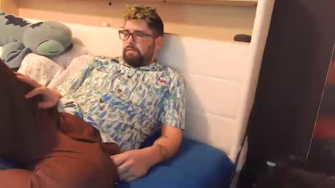 Snapshot of snackonzach chatting on October 2025 10:52:02 PM snackonzach online show from October 2025 10:52:02 PM