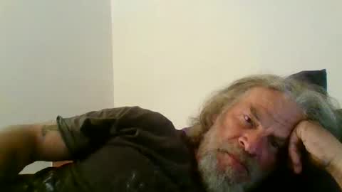 Snapshot of snap2play chatting on September 2025 02:13:01 AM snap2play online show from September 2025 02:13:01 AM