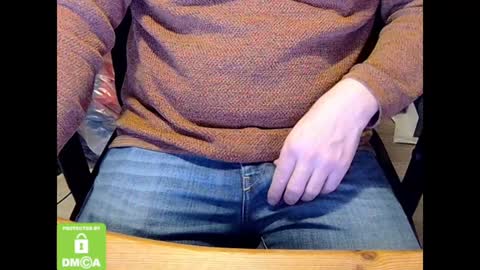 Snapshot of sneakybill82 chatting on December 2024 07:00:01 PM Sneakybill online show from December 2024 07:00:01 PM