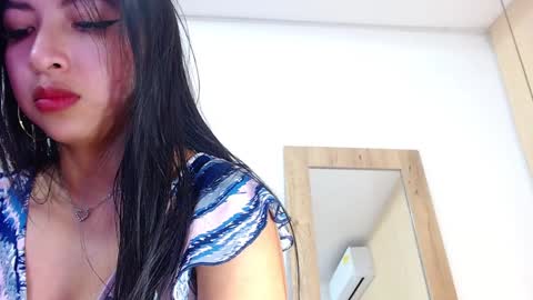 Snapshot of sneakyy_fantasy chatting on December 2024 06:02:02 AM Hellen  online show from December 2024 06:02:02 AM