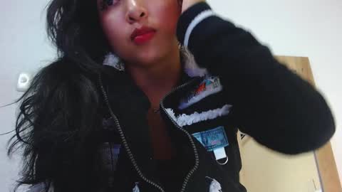 Snapshot of sneakyy_fantasy chatting on December 2024 08:49:02 AM Hellen  online show from December 2024 08:49:02 AM