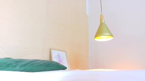 Snapshot of sneakyy_fantasy chatting on February 2025 10:23:01 AM Hellen  online show from February 2025 10:23:01 AM