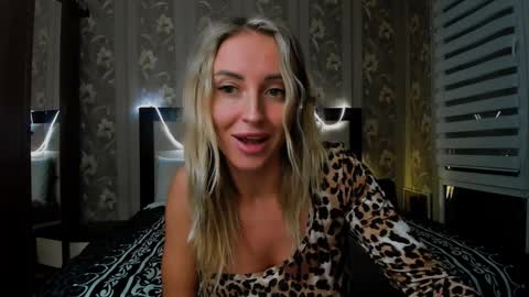 Sneja online show from December 2024 04:19:02 PM