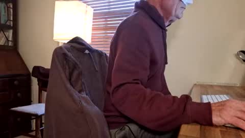 Snapshot of snooty05 chatting on January 2025 10:06:02 AM Snooty online show from January 2025 10:06:02 AM