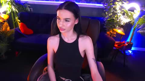 snow_whiteeex online show from February 2025 11:00:02 PM