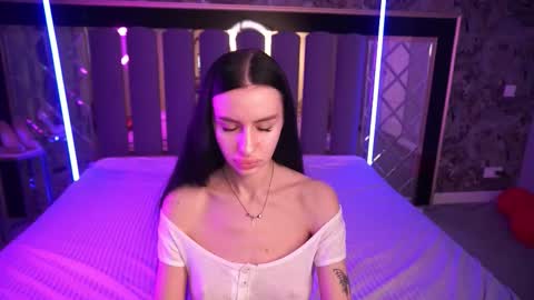 snow_whiteeex online show from March 2026 06:30:01 AM