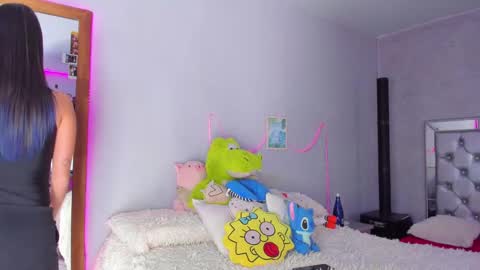 snowbabyxox online show from March 2025 06:05:02 PM