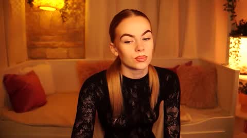 Hanna online show from February 2025 12:16:01 PM