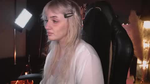 Ellie online show from June 2026 05:17:02 AM