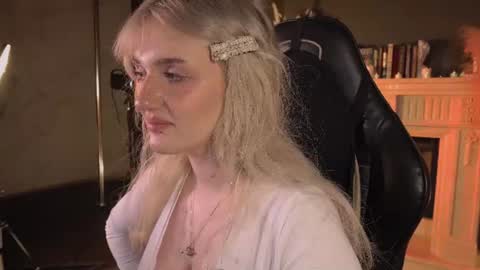 Ellie online show from June 2026 05:34:01 AM