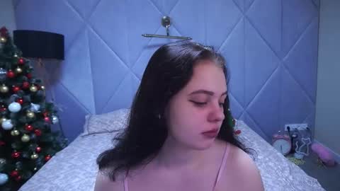 snowwhite_bella online show from December 2025 06:31:01 AM