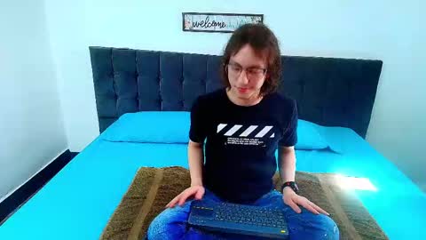Snapshot of snowyx_ chatting on September 2025 07:39:02 PM Snowyx online show from September 2025 07:39:02 PM