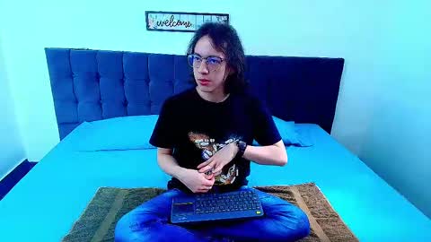 Snapshot of snowyx_ chatting on September 2025 07:07:02 PM Snowyx online show from September 2025 07:07:02 PM
